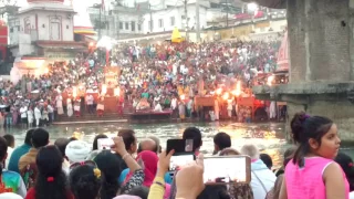 The world famous Ganga Aarti at Har Ki Pauri, Haridwar, Must Watch video (Part Three)