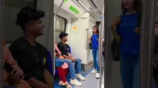 Metro love seen ❤️✌🏻 #shorts #ytshorts #comedy #couplegoals