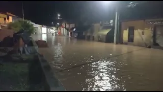 Chuva forte alaga ruas e enxurrada invade casas em Joselândia 2