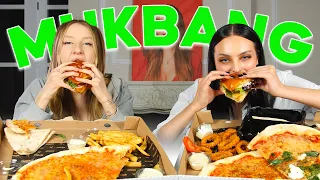 Czemu mamy psy z pseudohodowli i czy Monika wie ile to 2 metry? / MUKBANG ft Monika Kociołek