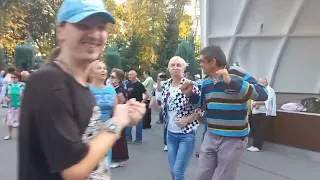 Ukraine,Харьков,танцы,30.09.,"Семечки"