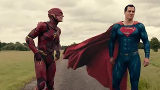 The Flash vs Superman Race (Justice League 2017)