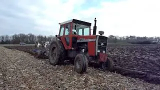 MF 1105 plowing