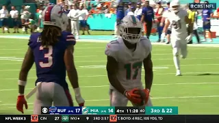 Tua HUGE pass to Jaylen Waddle & Dolphins take the lead