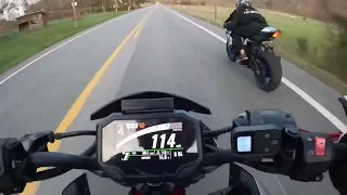 Kawasaki Z900 vs. Suzuki GSX-R1000