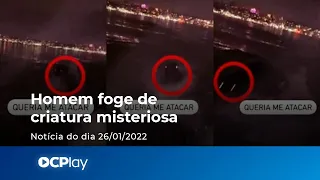 Homem foge de criatura misteriosa