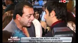 Sanjay Dutt's giving boxing tips to Harman Baweja