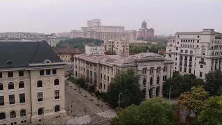 Travelkolik Rumania Bucharest Parliament by drone