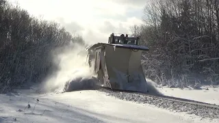 CN Plow Extra! WC 300 with IC Triple SD40's