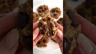 4-ingredient Healthy Chocolate Chip Cookies #glutenfree #cookies #healthydessert #vegan #healthy