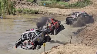 Mud convoy: Teamwork is crucial for off-road 4x4 recovery