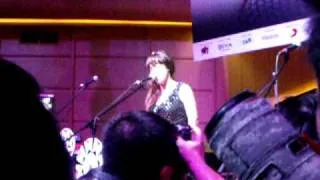 Lenka - Everything At Once (Live in Singapore 26 Feb 2011)