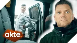 Würde Ihr Kind in fremde Autos steigen? Akte hat den Test gemacht! | Akte | SAT.1