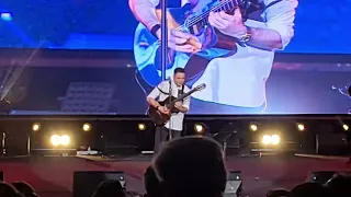 Mohsen Yeganeh "nadaramet" live in concert in Tehran  محسن یگانه اجرای زنده "ندارمت" در کنسرت تهران