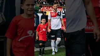 FC Kölliken als Einlaufkids beim Spiel FC Aarau gegen den FC Basel