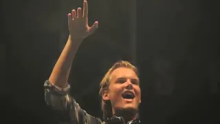 Avicii performing live-Fade into Darkness (10 YEARS)