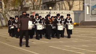 Парадный расчет барабанщиков Самарского кадетского корпуса МВД