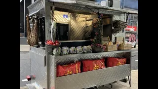 Octopus Food Truck - Philadelphia food truck with no menu, no prices, no signs. Review.
