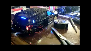 1/24 POLICE:Unmarked 2022 Ford Explorer with LEDs