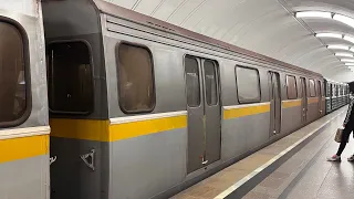 «Опытная!» Перегонка двух вагонов Яузы в Митино по станции «Чкаловская»