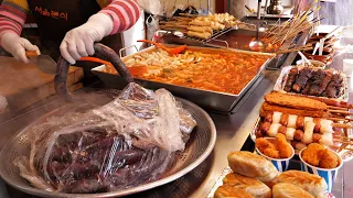 This is Mecca of Korean tteokbokki !! customer have been waiting since morning. / Korean Street food