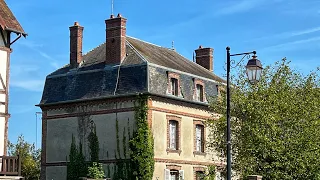 THE ABANDONED FRENCH MILLIONAIRES MANSION. A FRENCH MANSION TRAPPED IN TIME FOR MANY YEARS