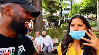 Learning Colombian Slang In Medellín 🇨🇴 | Spanish Listening Comprehension Practice