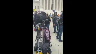 Protestors Gather Around Elizabeth Warren Outside US Congress Over ABortion Roe V. Wade SCOTUS