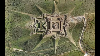 Заброшенная Cабуровская крепость с пирамидами (видео 4k с квадрокоптера)