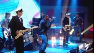 Gorillaz - On Melancholy Hill / Clint Eastwood (Live performance at Jonathan Ross )