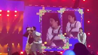 220408 IDOL fancam 방탄소년단 BTS PTD on stage Las Vegas Day 1