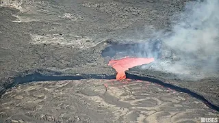 Lava lake at Kīlauea summit on April 26, 2022