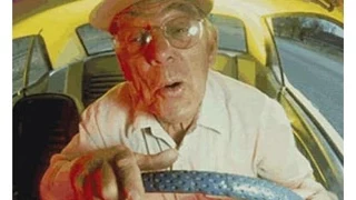 Осторожно ДЕДЫ за рулём!!! / grandfathers drivers