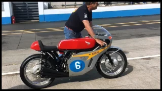 Donington Classic Bike Festival 2017 Peter Fox Honda RC174 6 by George Beale Mike Hailwood replica