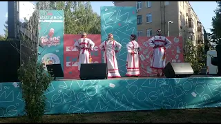 Яблочный Спас праздник! Выступление чувашского ансамбля Салам в парке Урицкого, г.Казань.