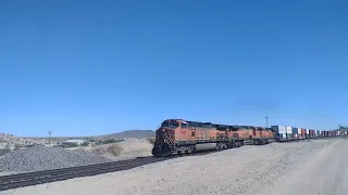 WB BNSF Port Stack Train Feat GECX In Helendale Ca! #bigbossrailfanner