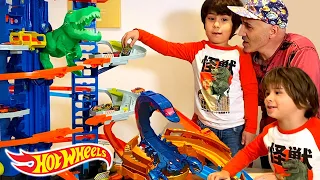 La MAGIA de Hot Wheels City NEW ULTIMATE GARAGE en Las Aventuras de Dani y Evan