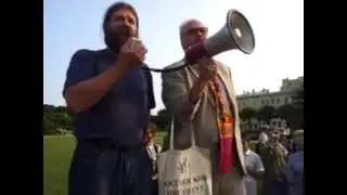 Иван Лох на митинге в защиту РИИИ