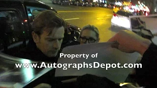 Ewan McGregor signing autographs in New York City (2012)