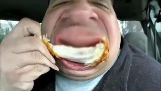 Joey Eating chicken in 4th destiny effect