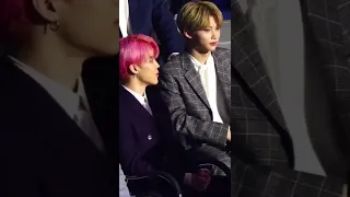 Jimin and Felix trying not to look at each other😂