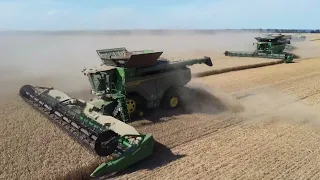 Жнива з комбайнами John Deere серії X |Продуктивність 100 тон на годину |