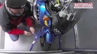 Motorrad richtig für den Transport verzurren