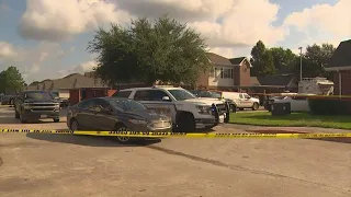 1 HPD officer shot to death, another injured during confrontation with suspect