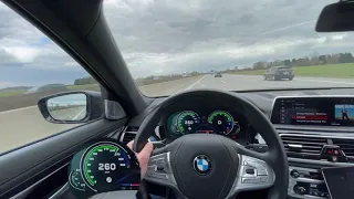 BMW 750 Li V8 vs. Ford Mustang GT V8 German Autobahn full speed