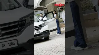 Sara Ali Khan opens the car door for her father Saif Ali Khan #shorts #saraalikhan #saifalikhan