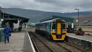 Class 158 arriving at Barmouth station. The 12.01 service from Birmingham to Pwllheli