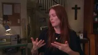 Julianne Moore's Official 'Carrie' Interview - Celebs.com