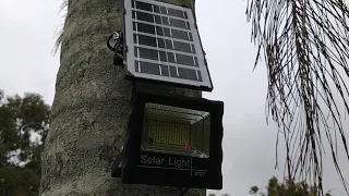 Refletor com placa Solar para seu Sítio esse é top