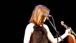 Sharon Corr en Pamplona - Smalltown Boy